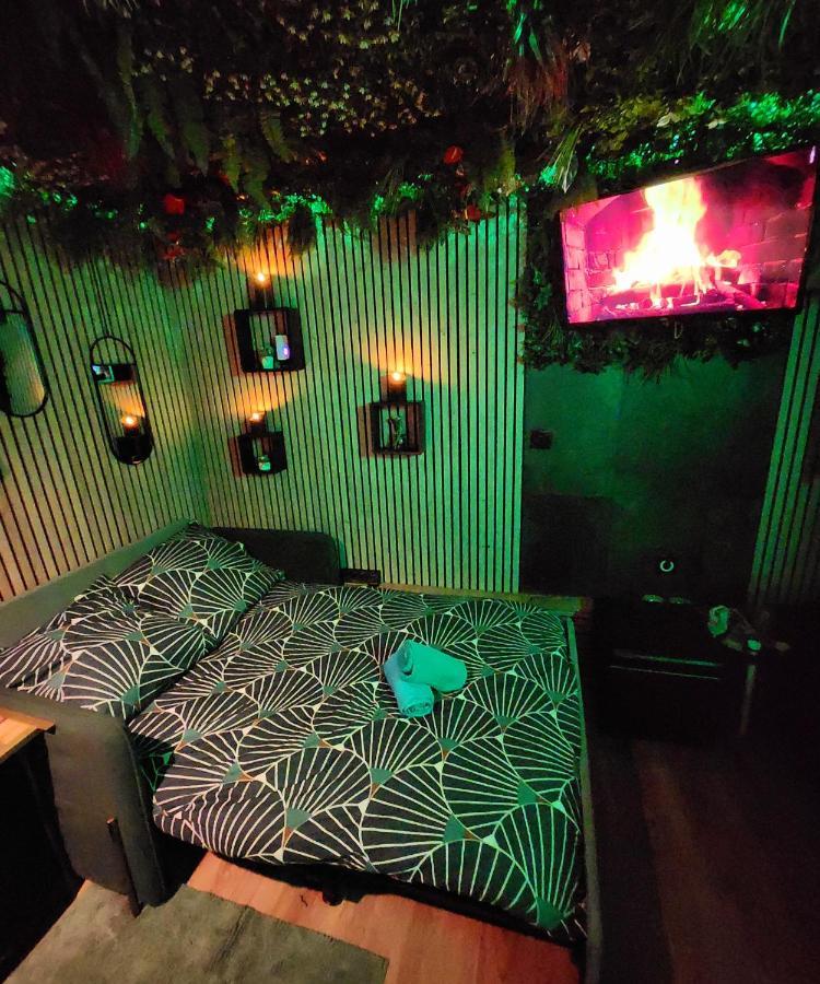 Jungle House Avec Jacuzzi A 10 Min De Disneyland -Taille Chambre- Conde-Sainte-Libiaire Exteriör bild