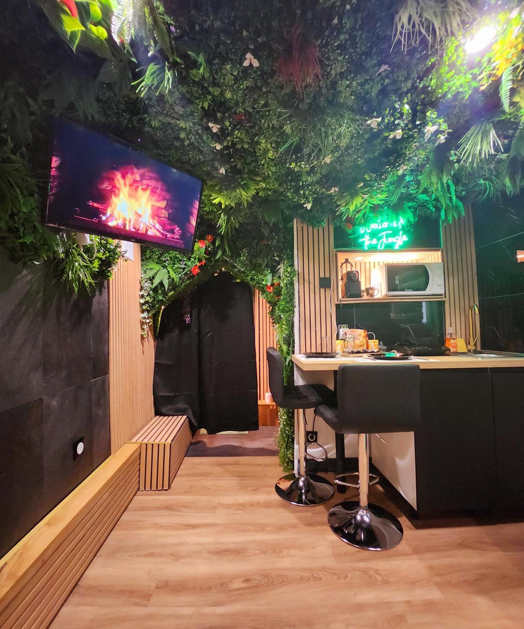 Jungle House Avec Jacuzzi A 10 Min De Disneyland -Taille Chambre- Conde-Sainte-Libiaire Exteriör bild